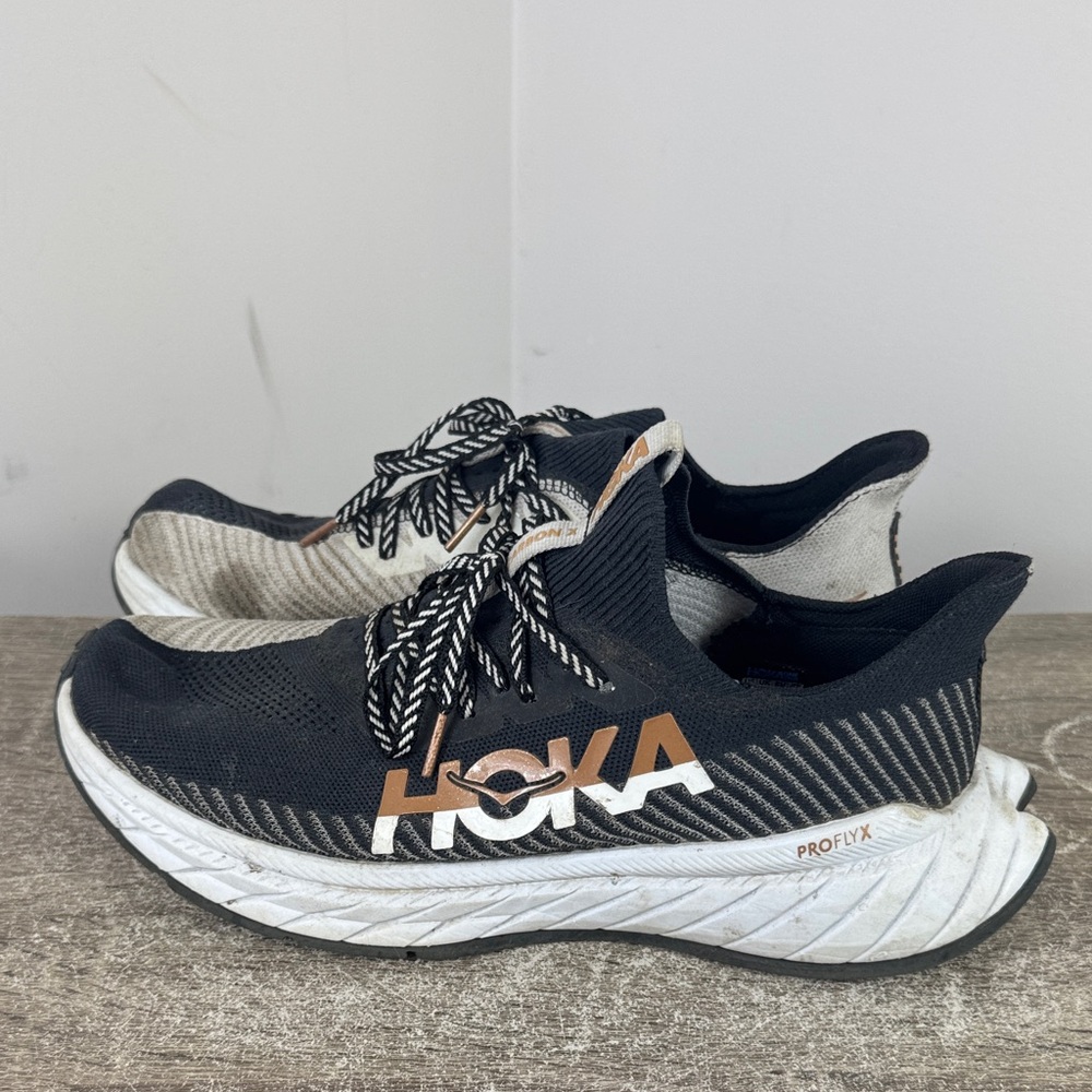 Hoka carbon x men’s running size 10.5 walk gym shoe black white